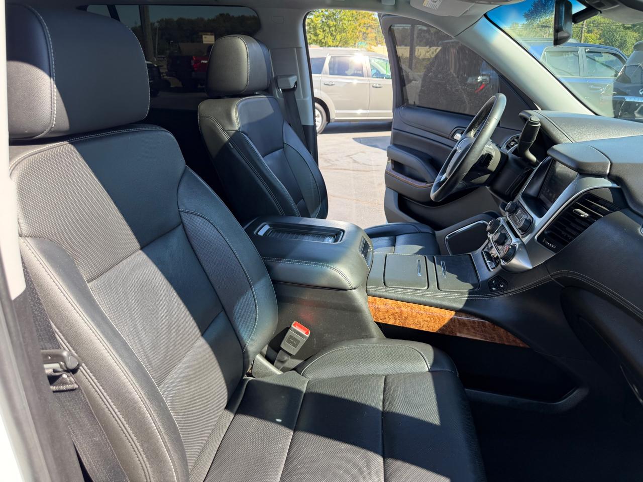 Chevrolet Suburban 4WD 4dr 1500 Premier 2018