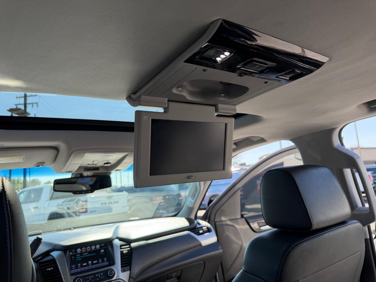 Chevrolet Suburban 4WD 4dr 1500 Premier 2018