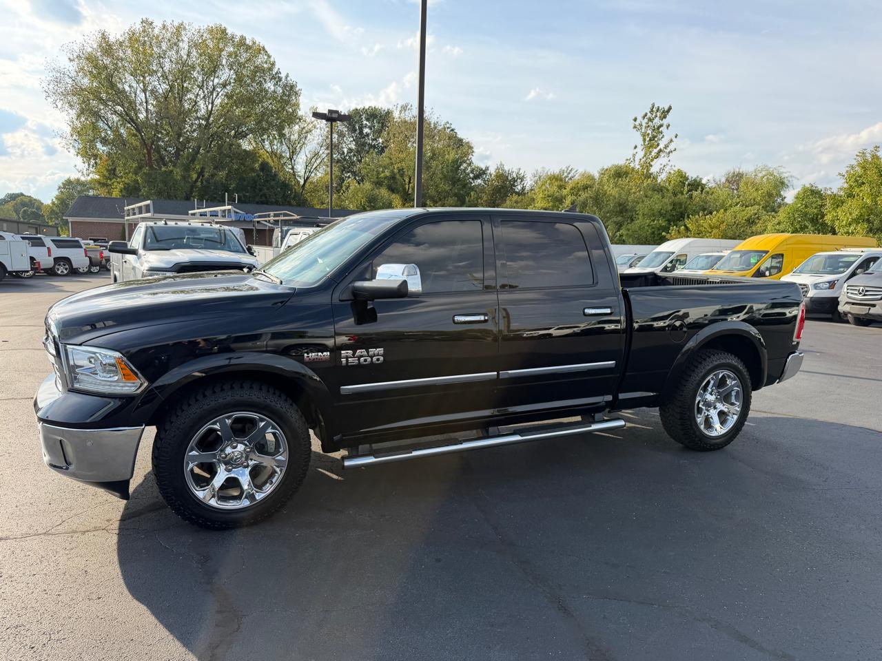 RAM 1500 2WD Crew Cab 149" Laramie 2014