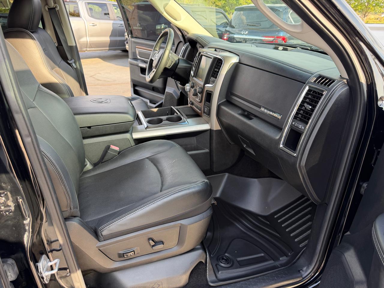 RAM 1500 2WD Crew Cab 149" Laramie 2014