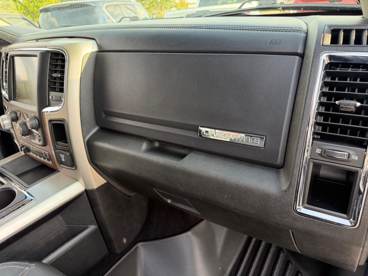 RAM 1500 2WD Crew Cab 149" Laramie 2014