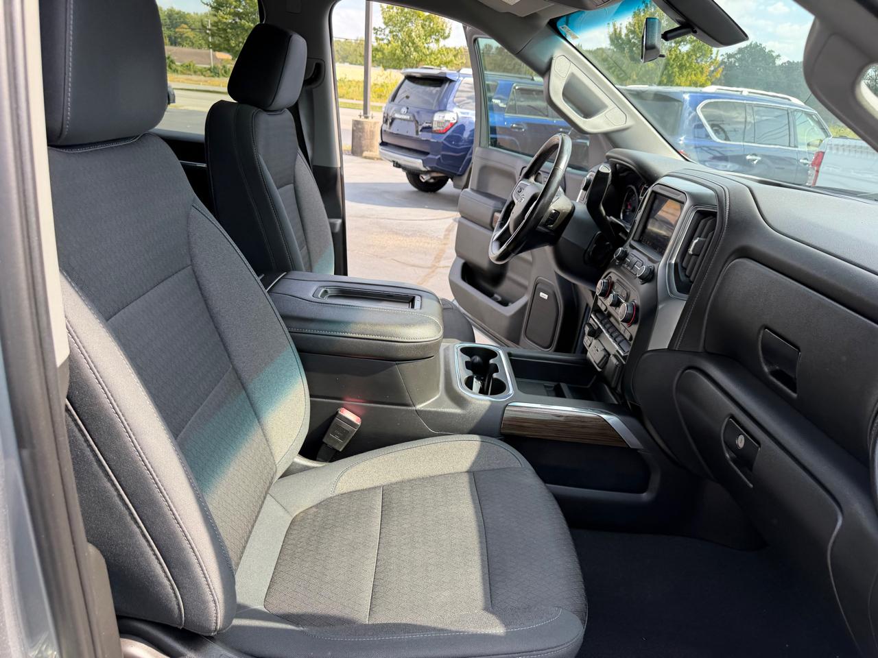 Chevrolet Silverado 1500 2WD Crew Cab 147" RST 2019