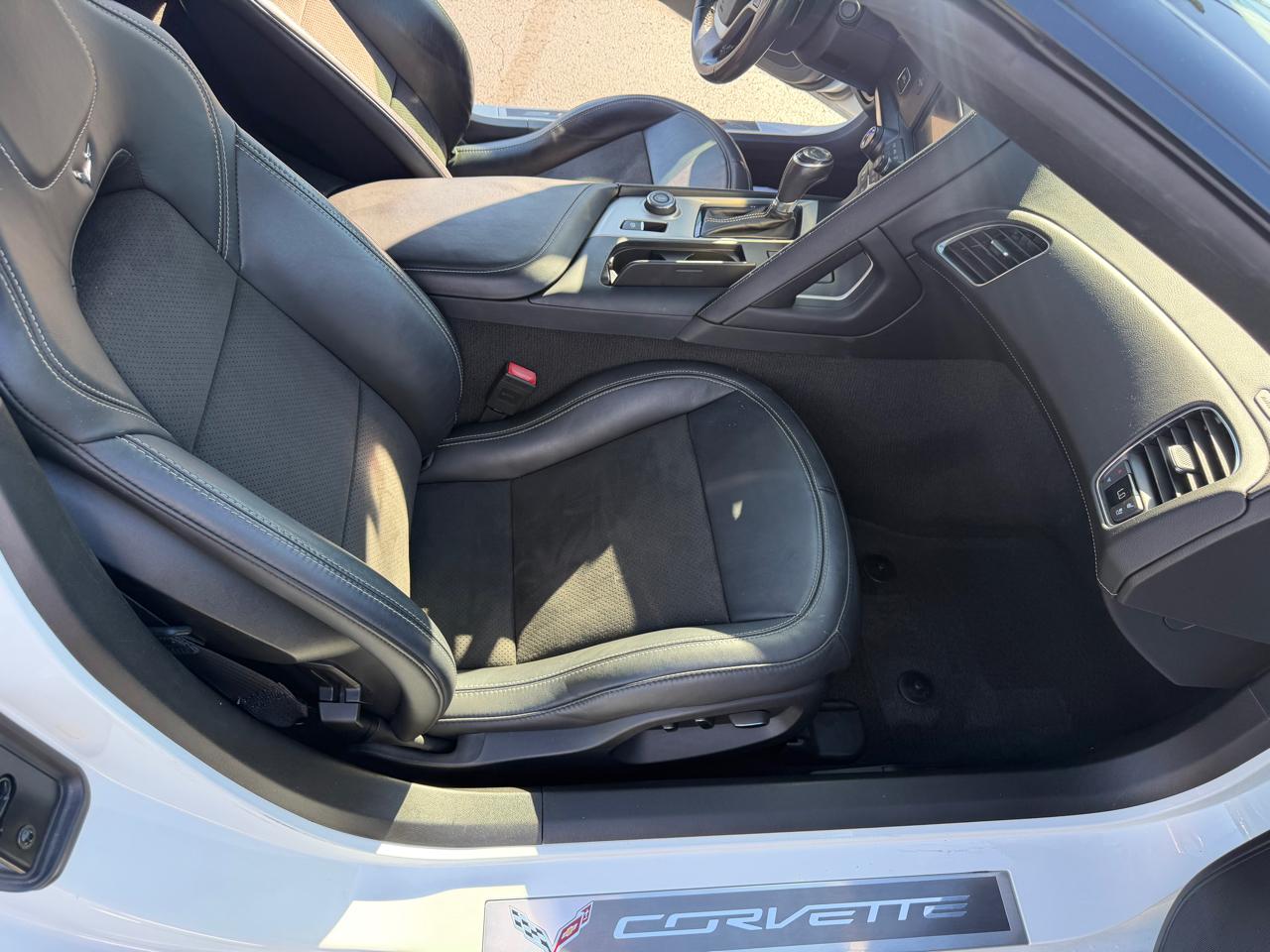 Chevrolet Corvette 2dr Stingray Z51 Cpe w/3LT 2015