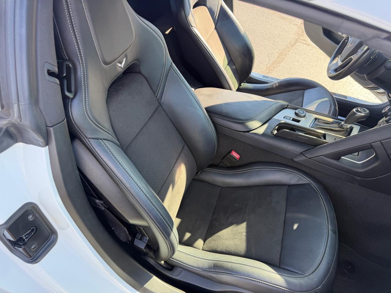 Chevrolet Corvette 2dr Stingray Z51 Cpe w/3LT 2015