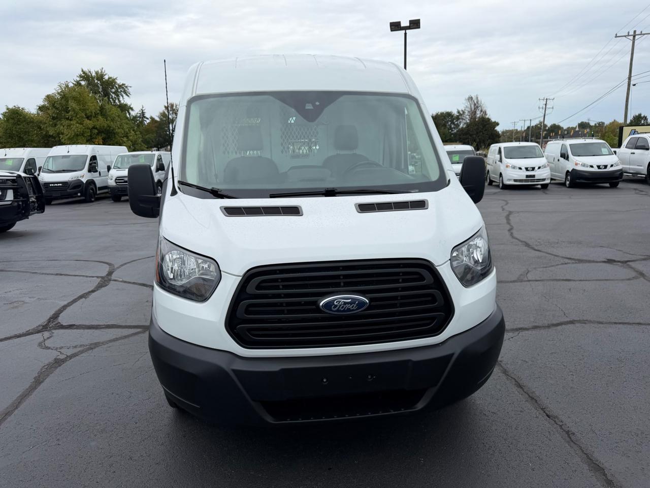 Ford Transit Van T-250 148" Med Rf 9000 GVWR Sliding RH Dr 2019