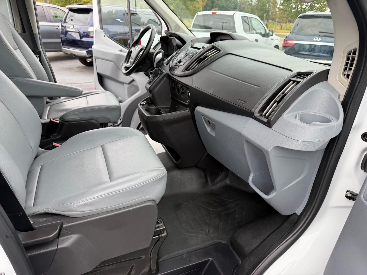Ford Transit Van T-250 148" Med Rf 9000 GVWR Sliding RH Dr 2019
