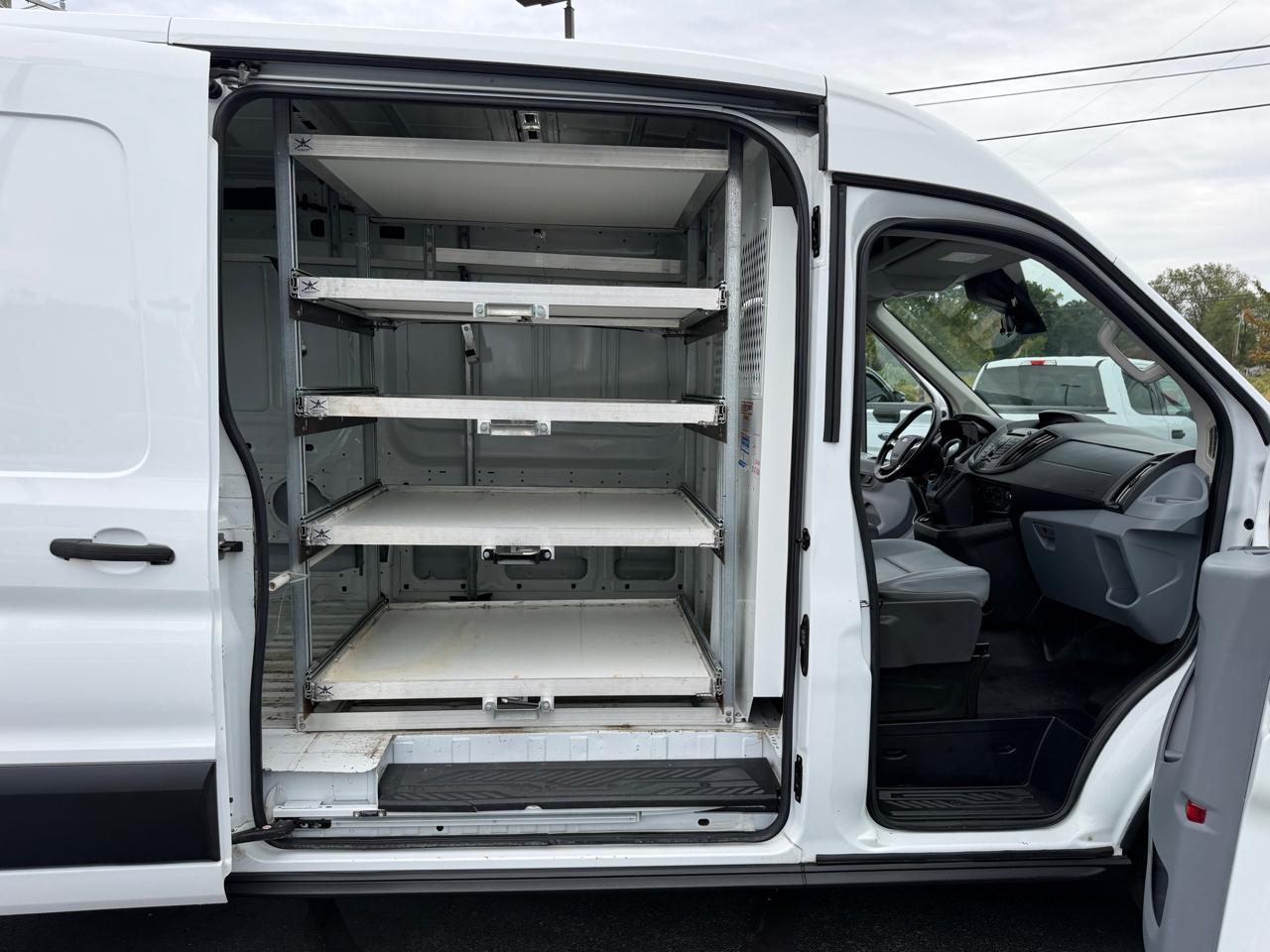 Ford Transit Van T-250 148" Med Rf 9000 GVWR Sliding RH Dr 2019