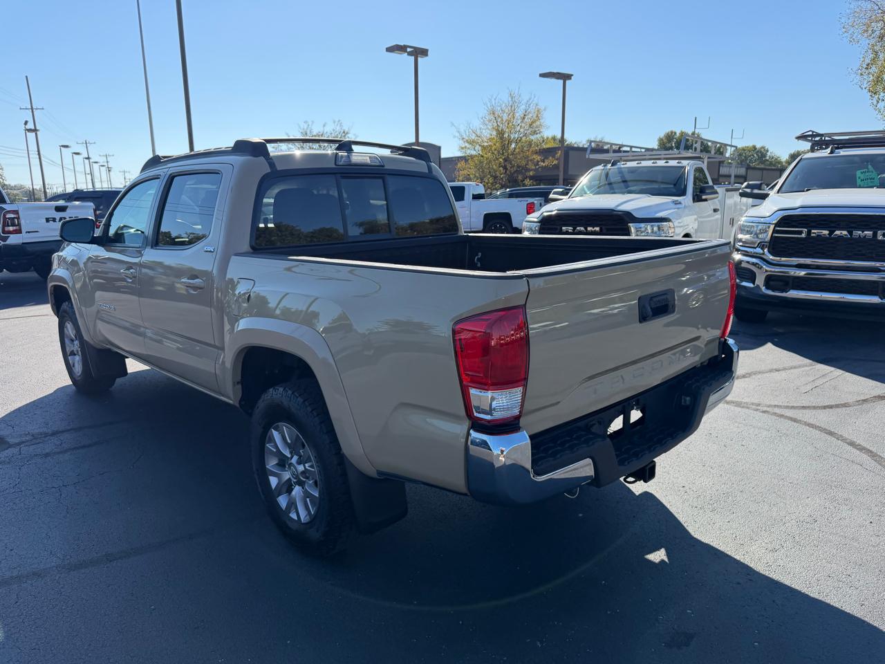 Toyota Tacoma SR5 Double Cab 2017