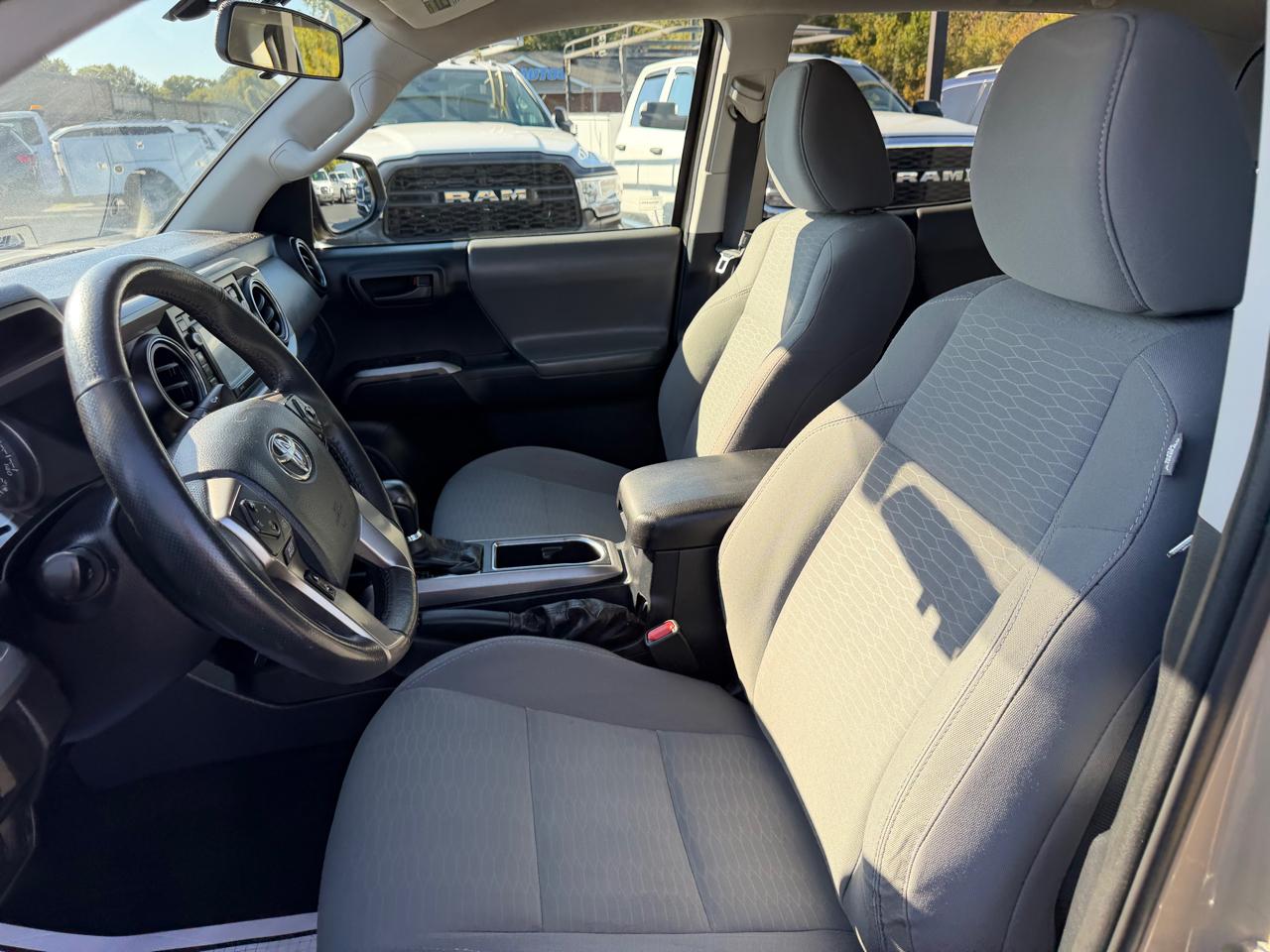 Toyota Tacoma SR5 Double Cab 2017
