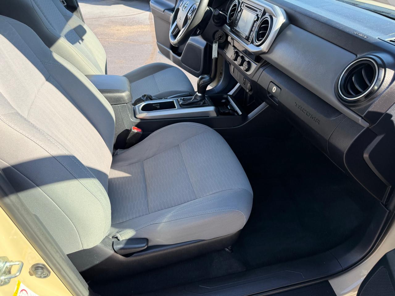 Toyota Tacoma SR5 Double Cab 2017