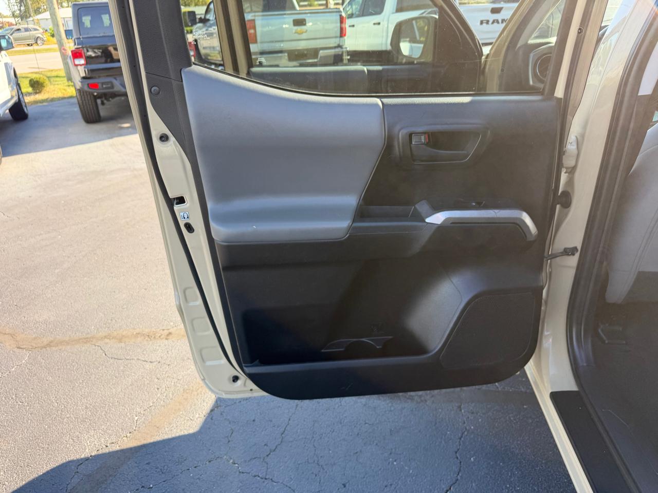 Toyota Tacoma SR5 Double Cab 2017