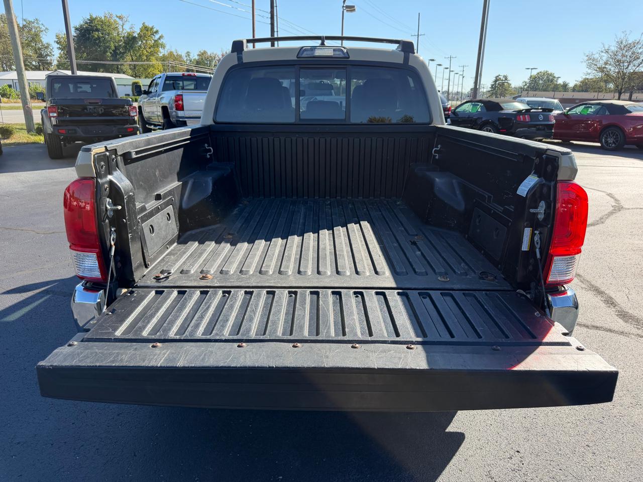 Toyota Tacoma SR5 Double Cab 2017