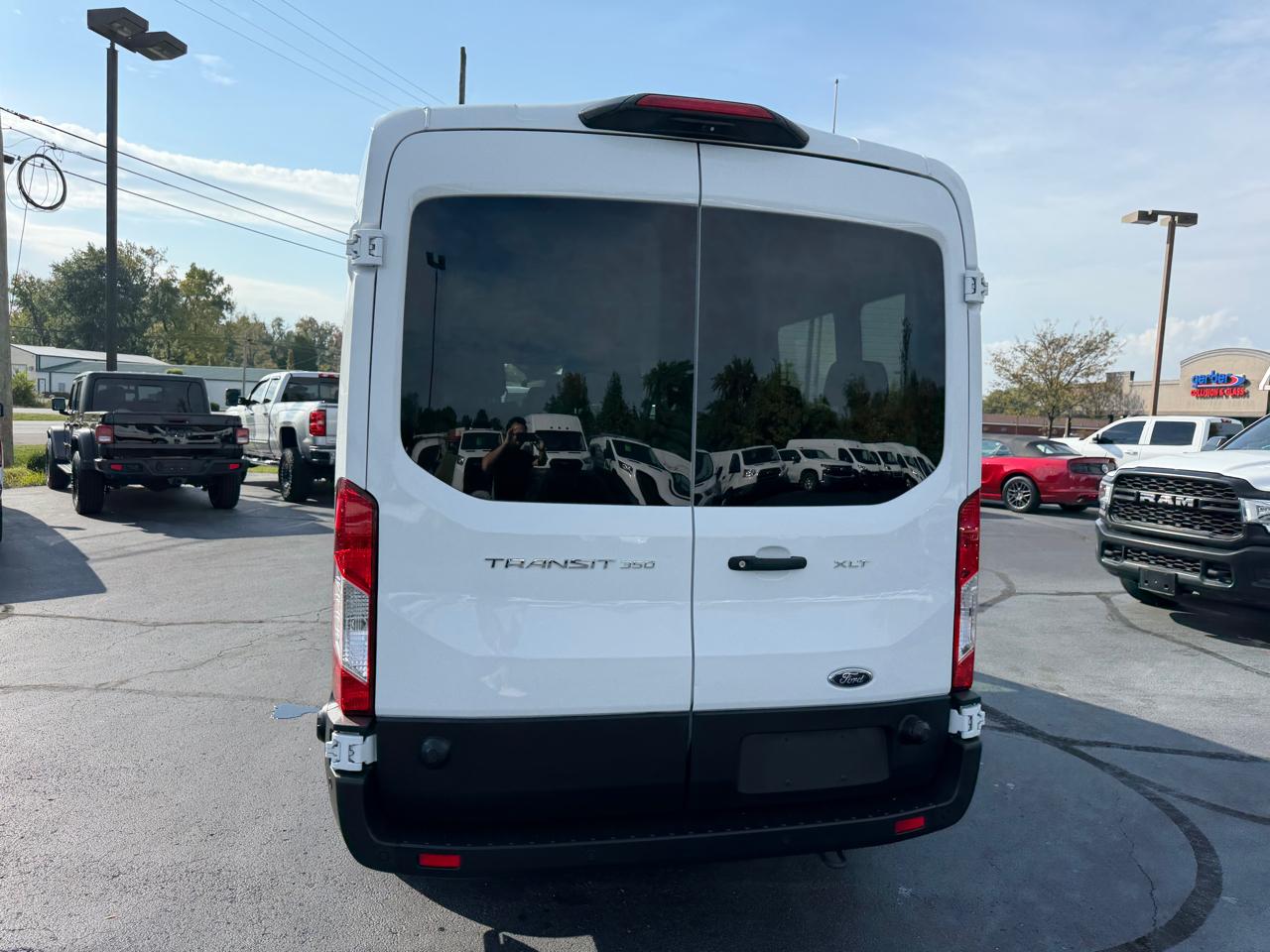 Ford Transit Passenger Wagon T-350 148" Med Roof XLT RWD 2024