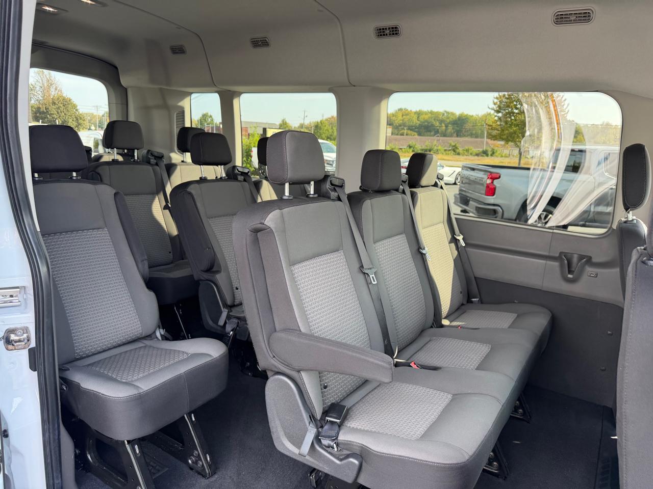 Ford Transit Passenger Wagon T-350 148" Med Roof XLT RWD 2024