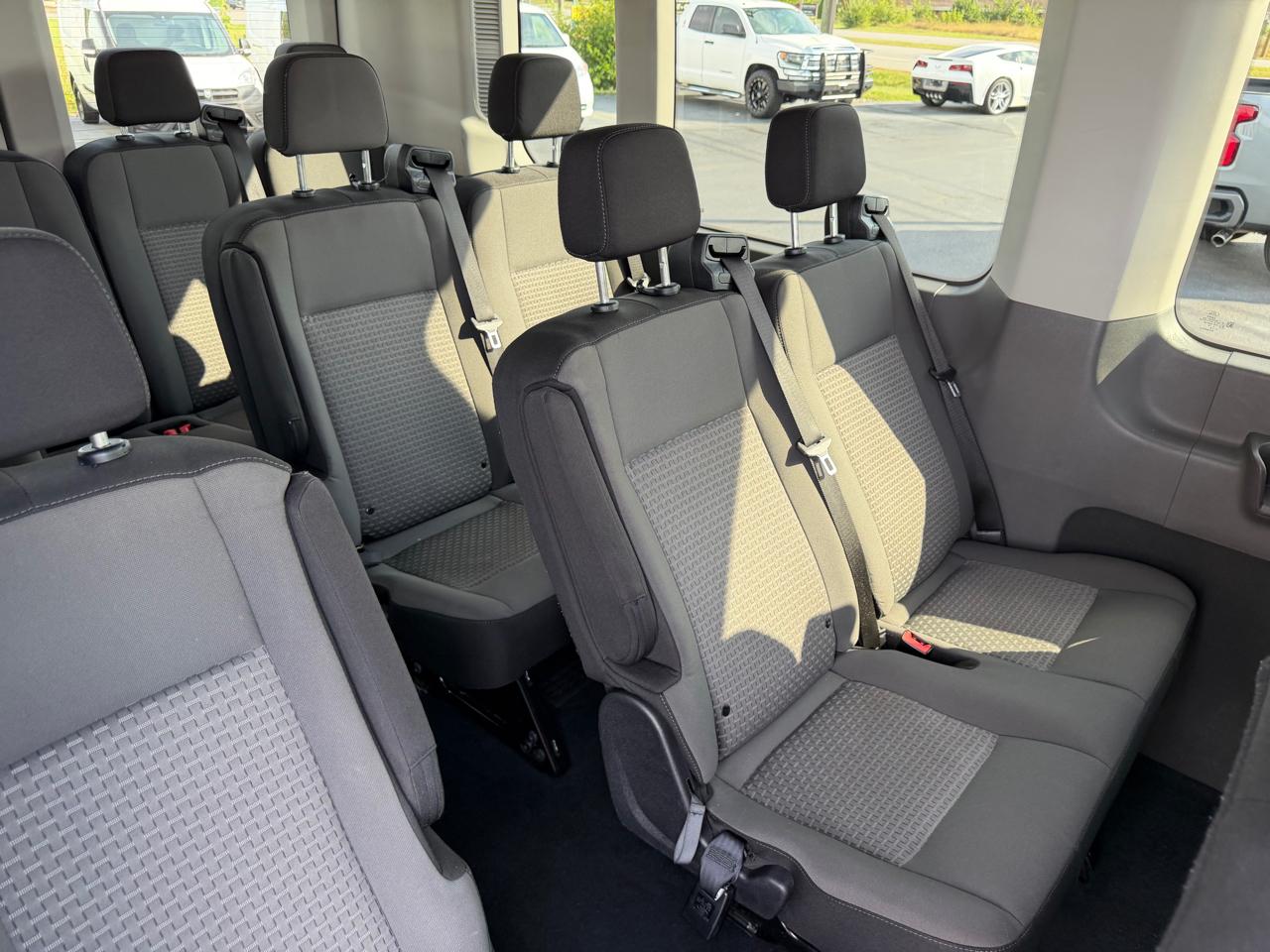 Ford Transit Passenger Wagon T-350 148" Med Roof XLT RWD 2024