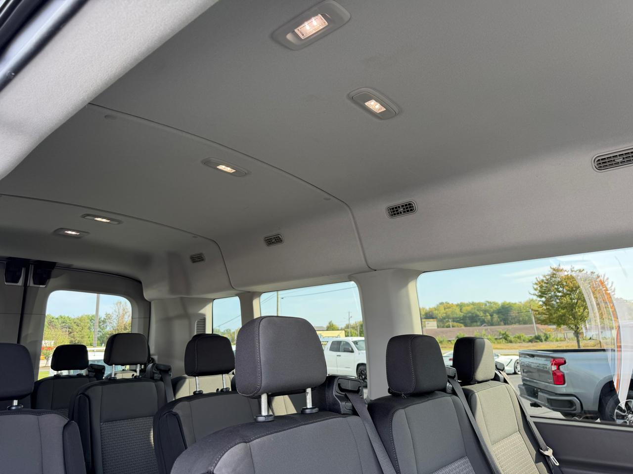 Ford Transit Passenger Wagon T-350 148" Med Roof XLT RWD 2024