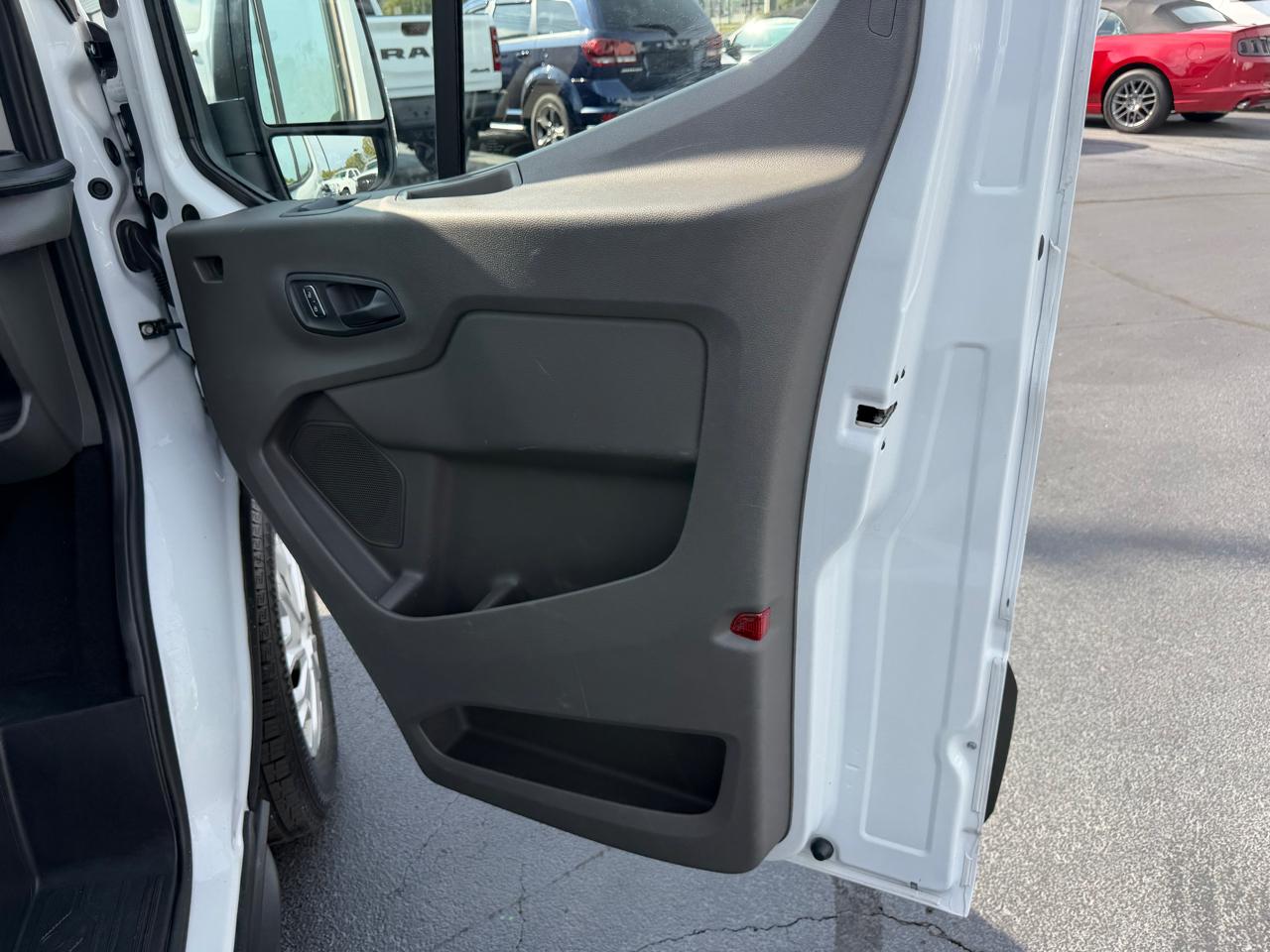 Ford Transit Passenger Wagon T-350 148" Med Roof XLT RWD 2024