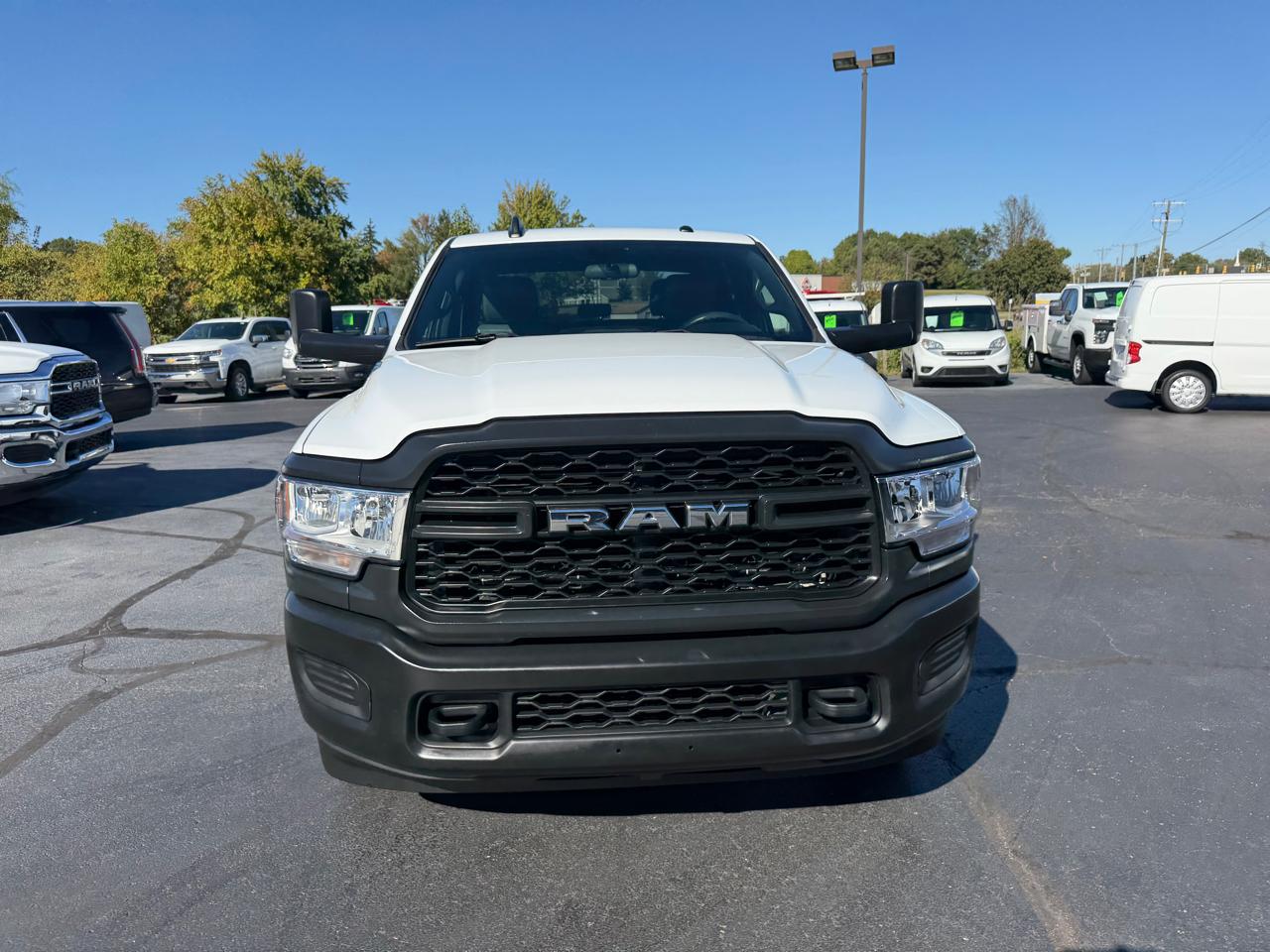 RAM 2500 Tradesman 4x4 Crew Cab 8' Box 2021