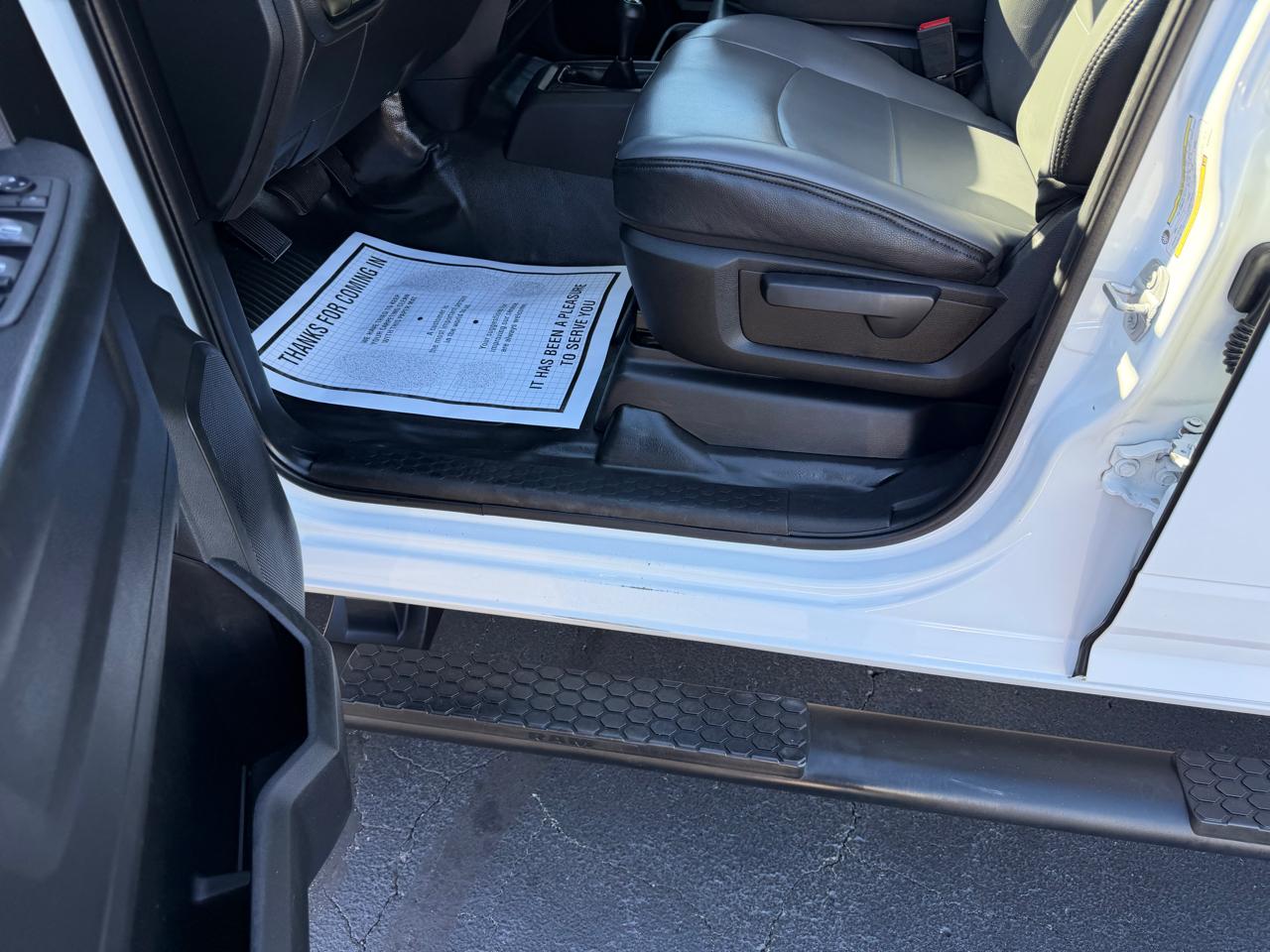RAM 2500 Tradesman 4x4 Crew Cab 8' Box 2021