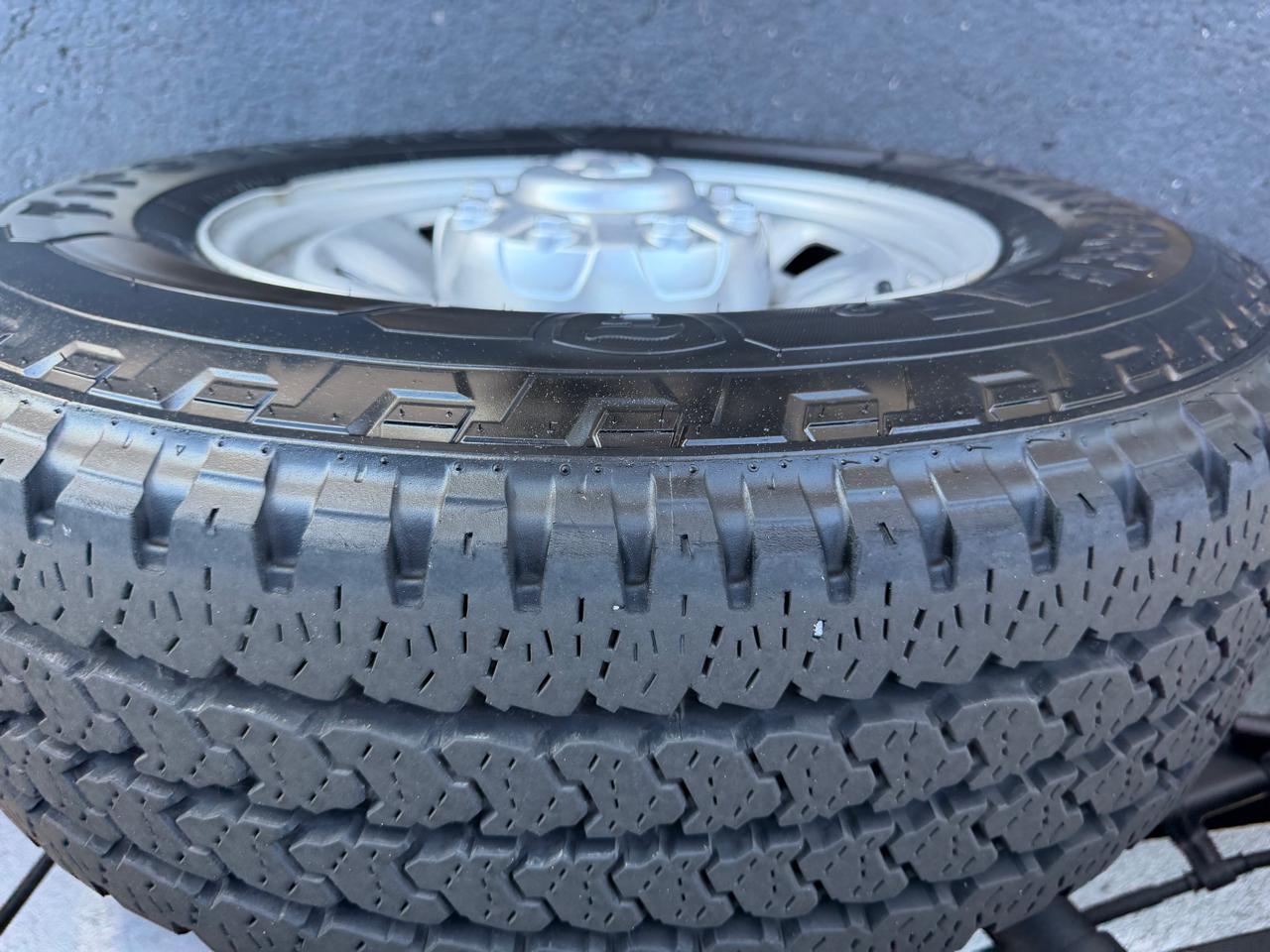 RAM 2500 Tradesman 4x4 Crew Cab 8' Box 2021