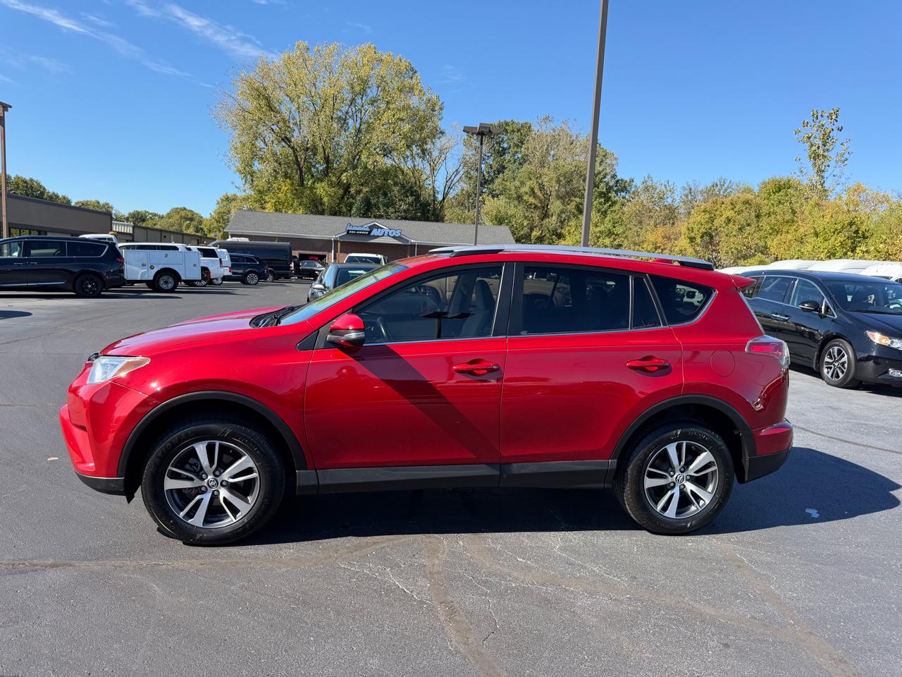 Toyota RAV4 FWD 4dr XLE (Natl) 2016