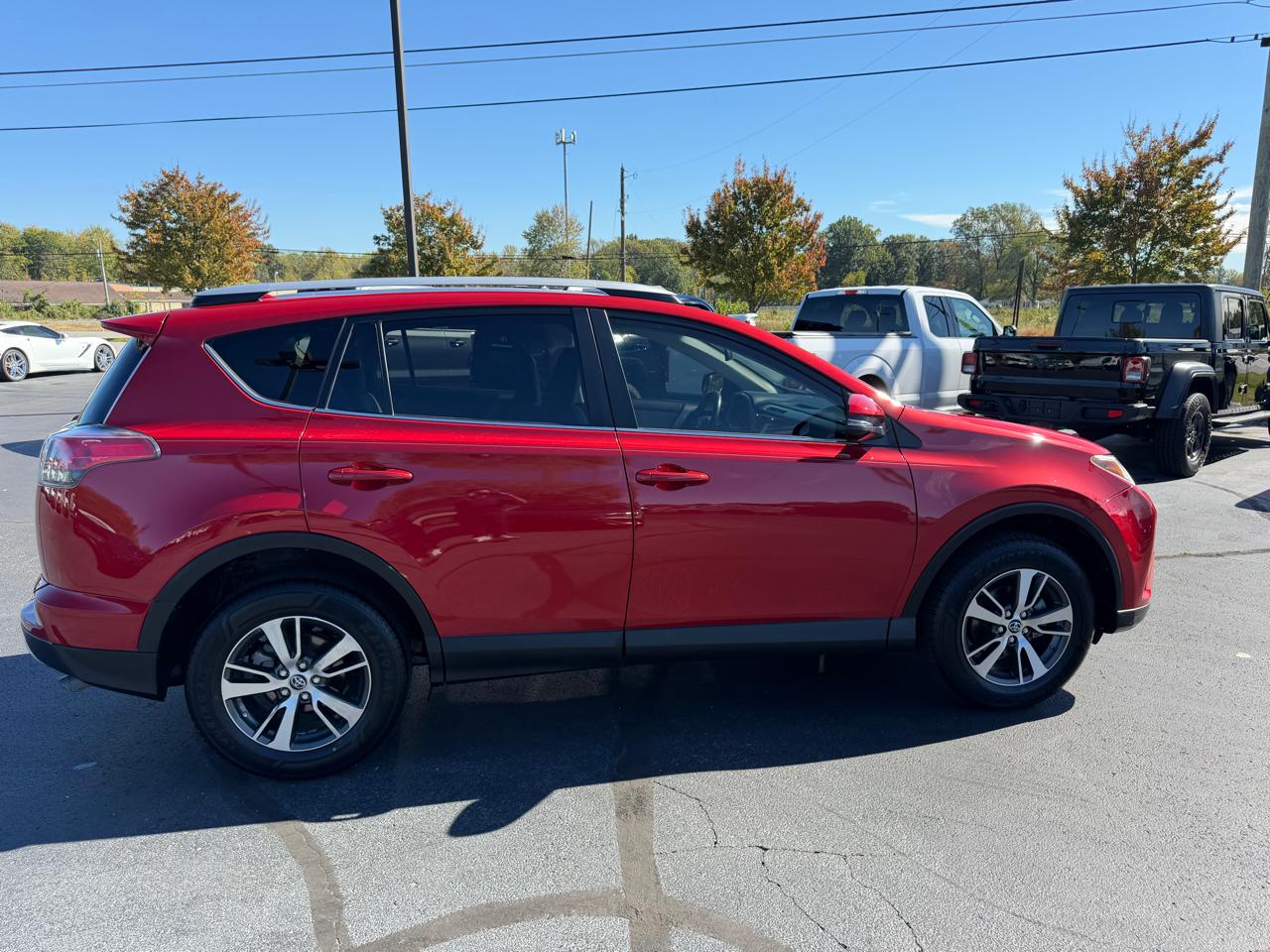 Toyota RAV4 FWD 4dr XLE (Natl) 2016