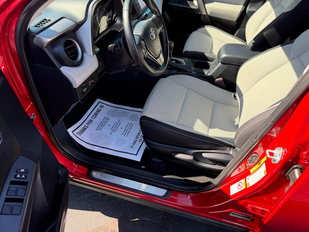 Toyota RAV4 FWD 4dr XLE (Natl) 2016