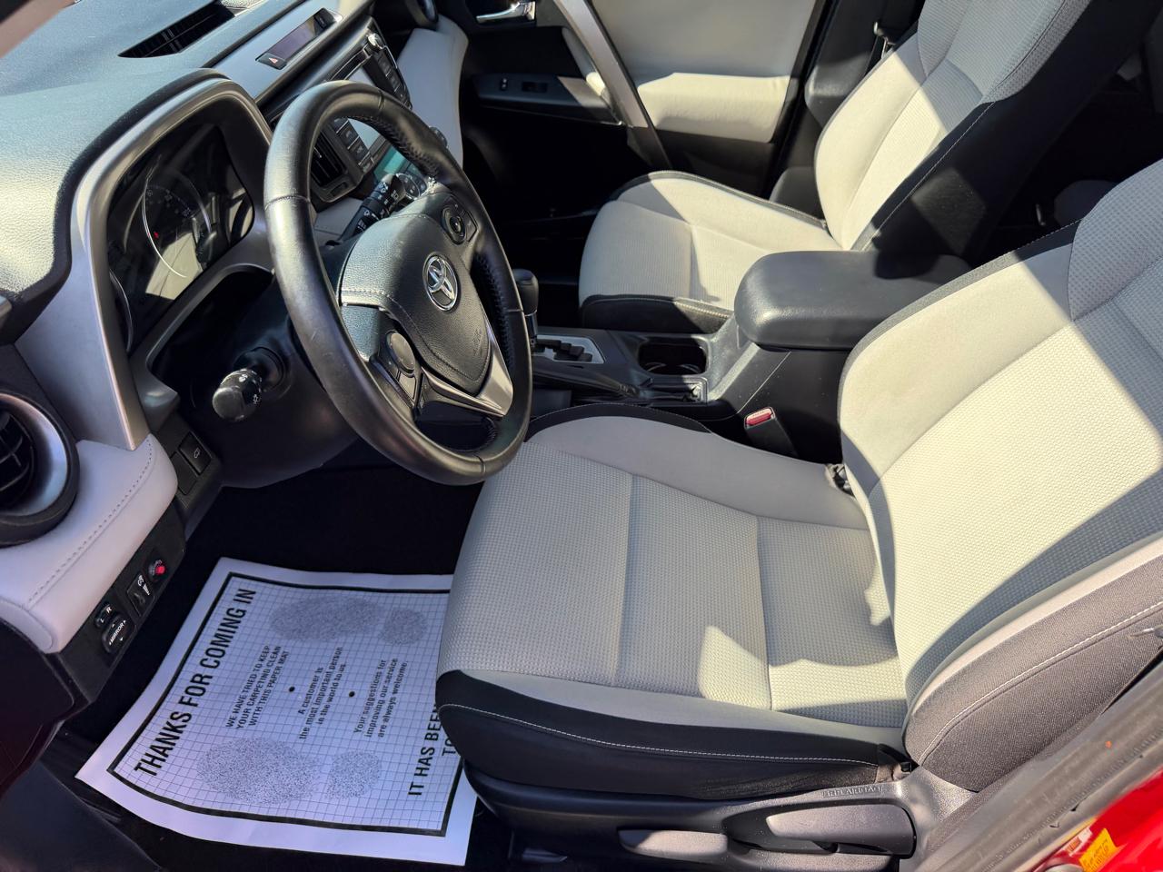 Toyota RAV4 FWD 4dr XLE (Natl) 2016