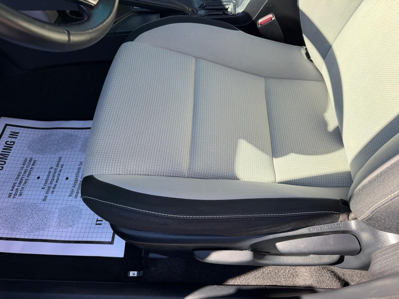 Toyota RAV4 FWD 4dr XLE (Natl) 2016