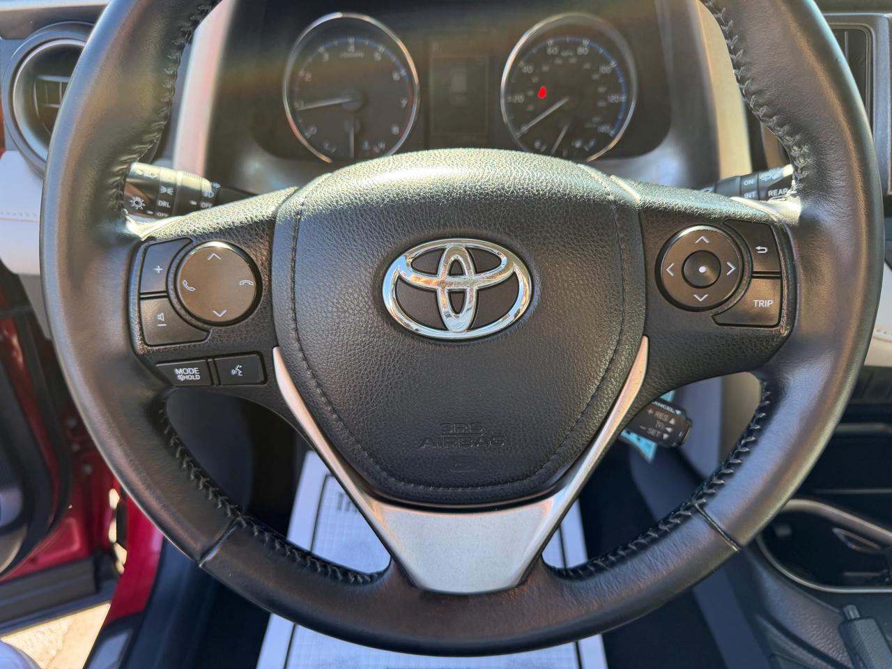 Toyota RAV4 FWD 4dr XLE (Natl) 2016