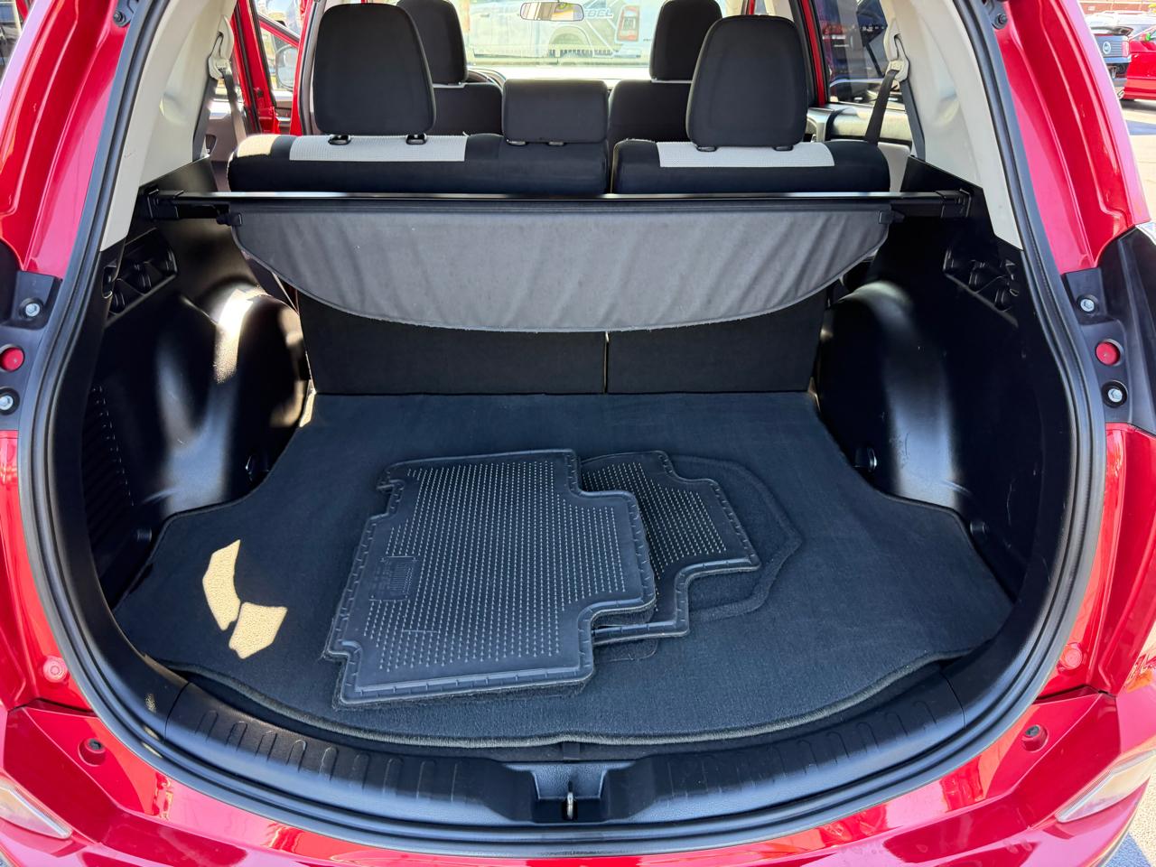 Toyota RAV4 FWD 4dr XLE (Natl) 2016