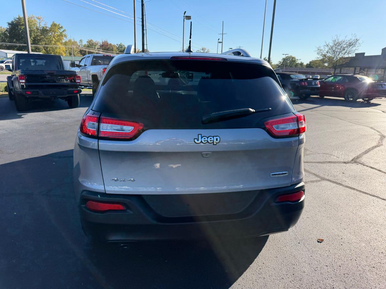 Jeep Cherokee 4WD 4dr Latitude 2015