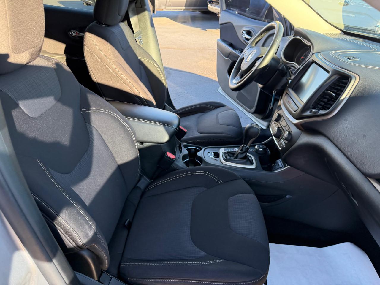 Jeep Cherokee 4WD 4dr Latitude 2015