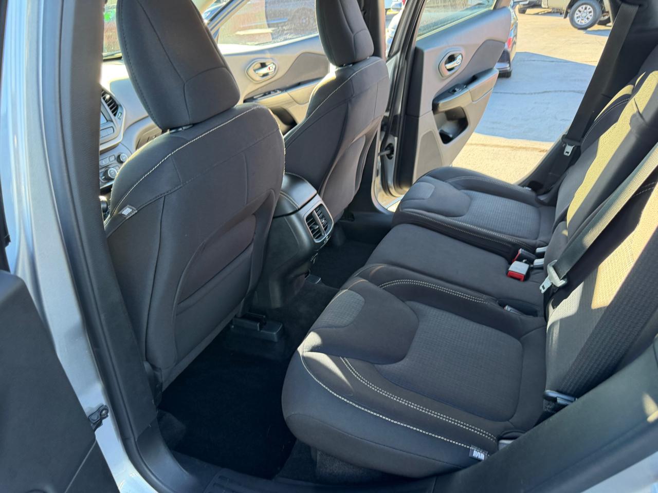 Jeep Cherokee 4WD 4dr Latitude 2015