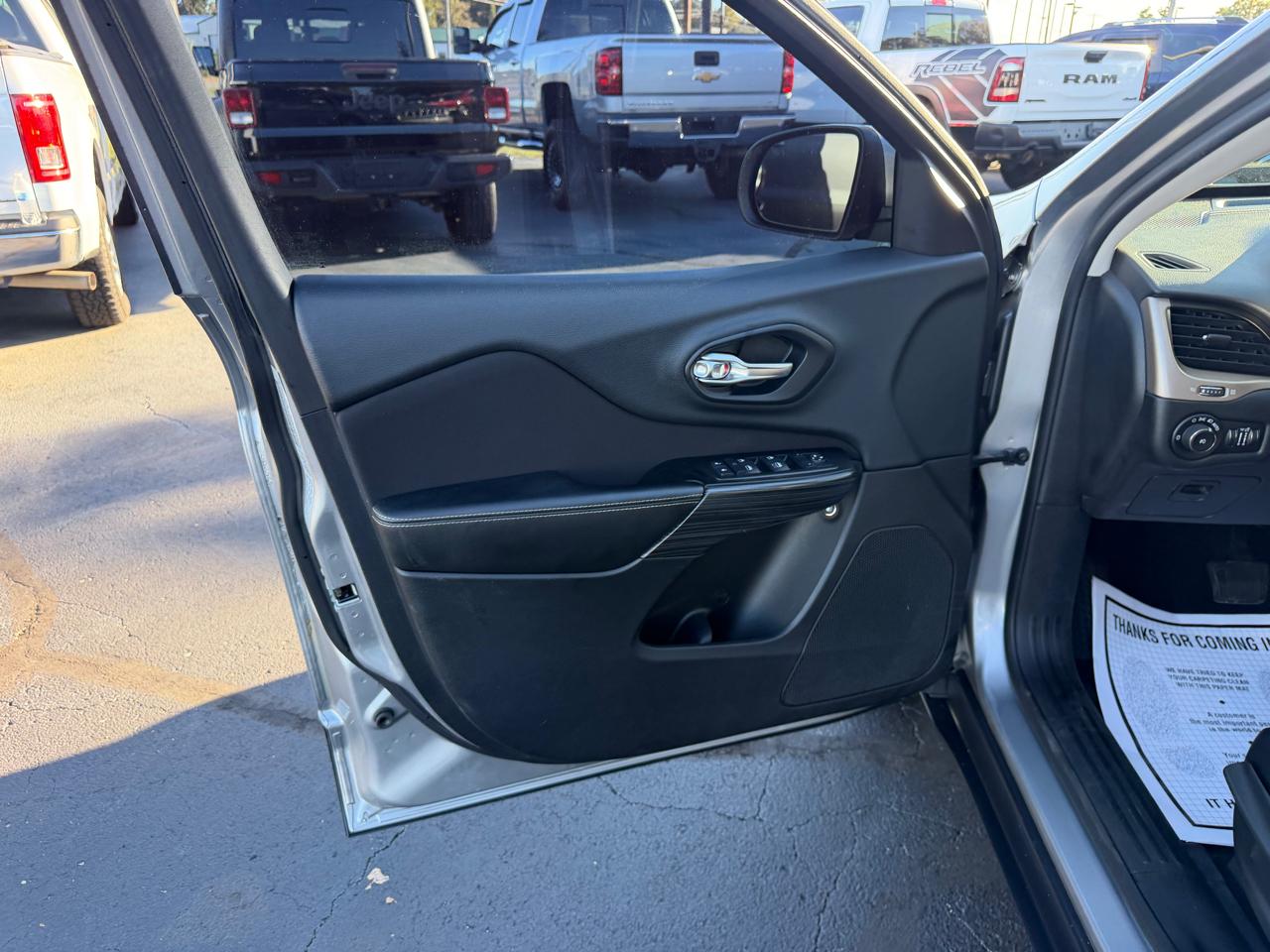 Jeep Cherokee 4WD 4dr Latitude 2015