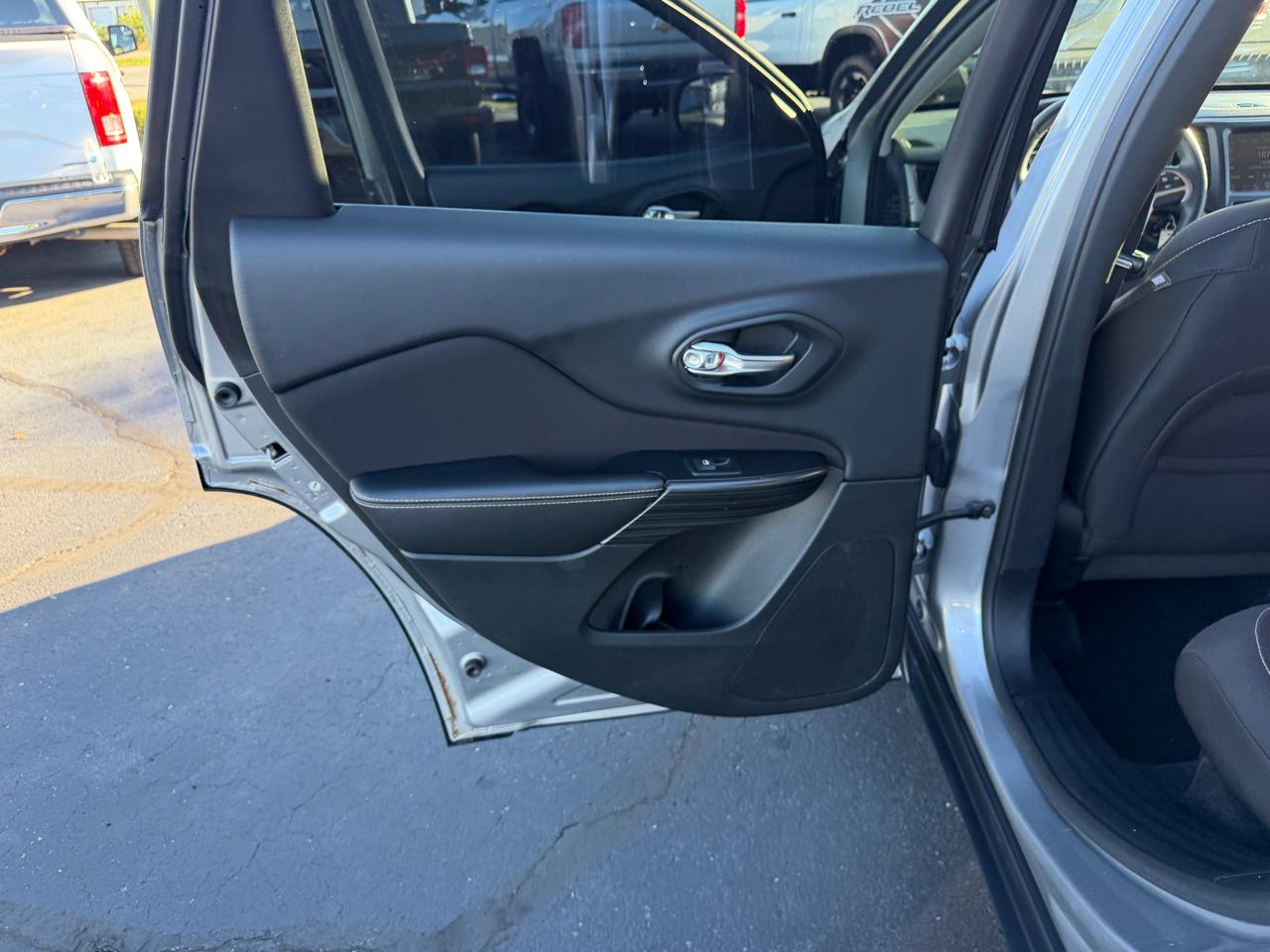 Jeep Cherokee 4WD 4dr Latitude 2015
