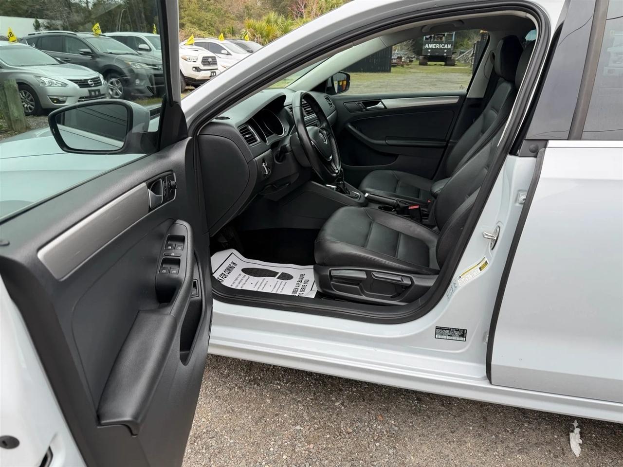 Volkswagen Jetta 1.4T SE 6A 2018