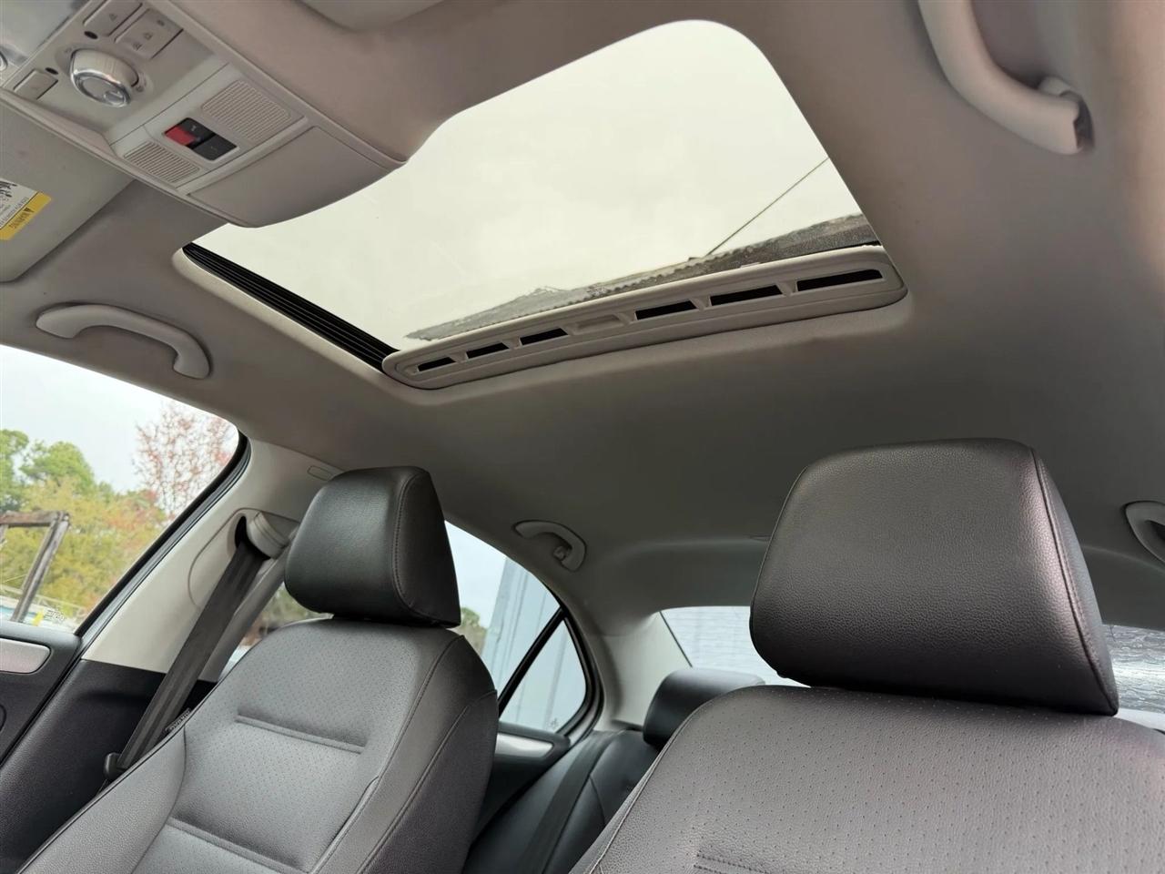 Volkswagen Jetta 1.4T SE 6A 2018