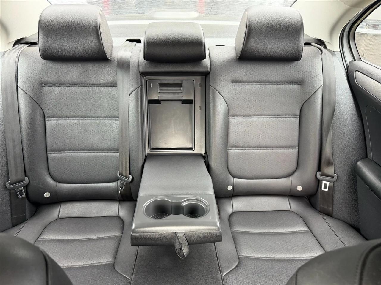 Volkswagen Jetta 1.4T SE 6A 2018