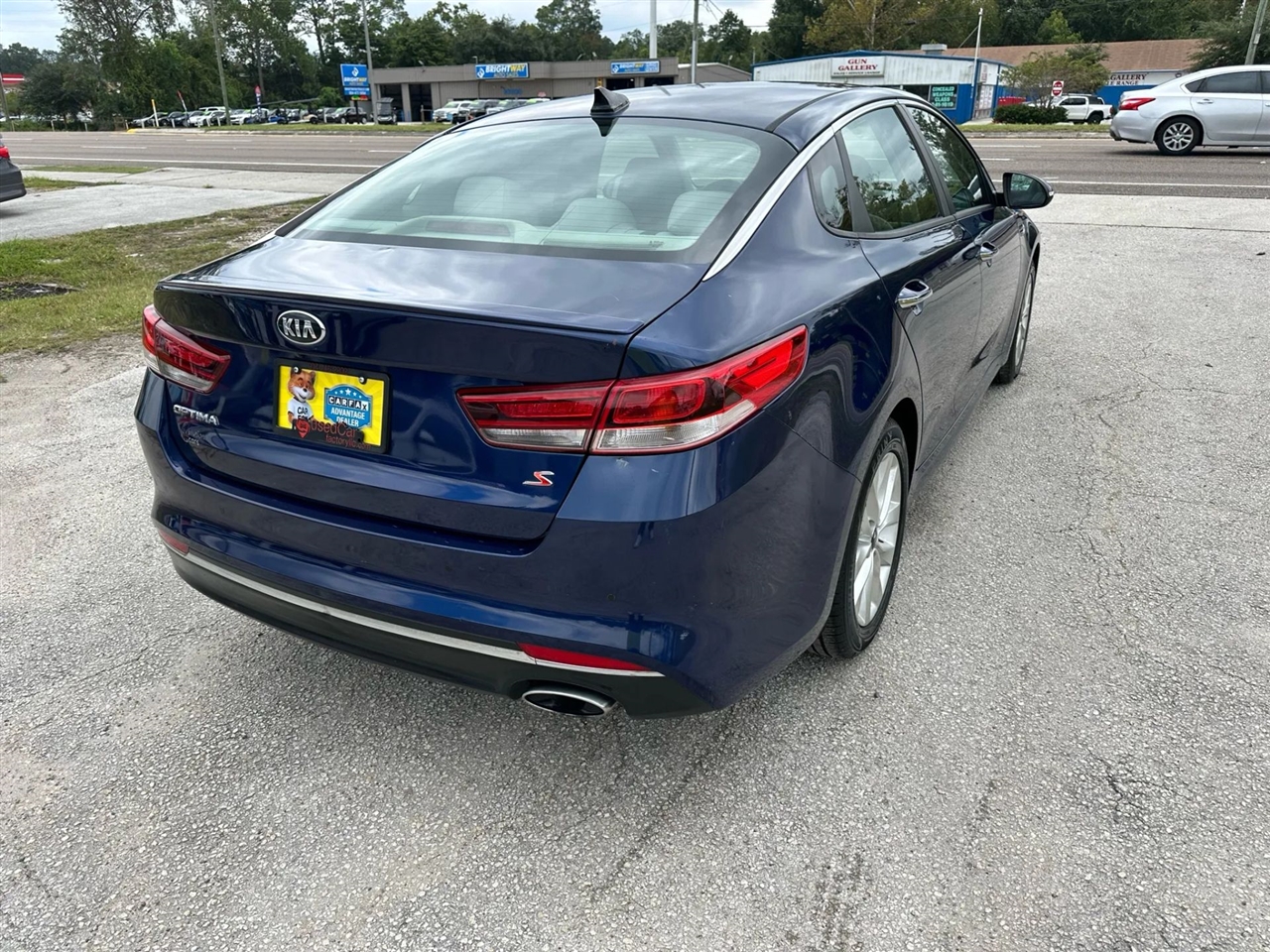 2016 Kia Optima LX photo 2