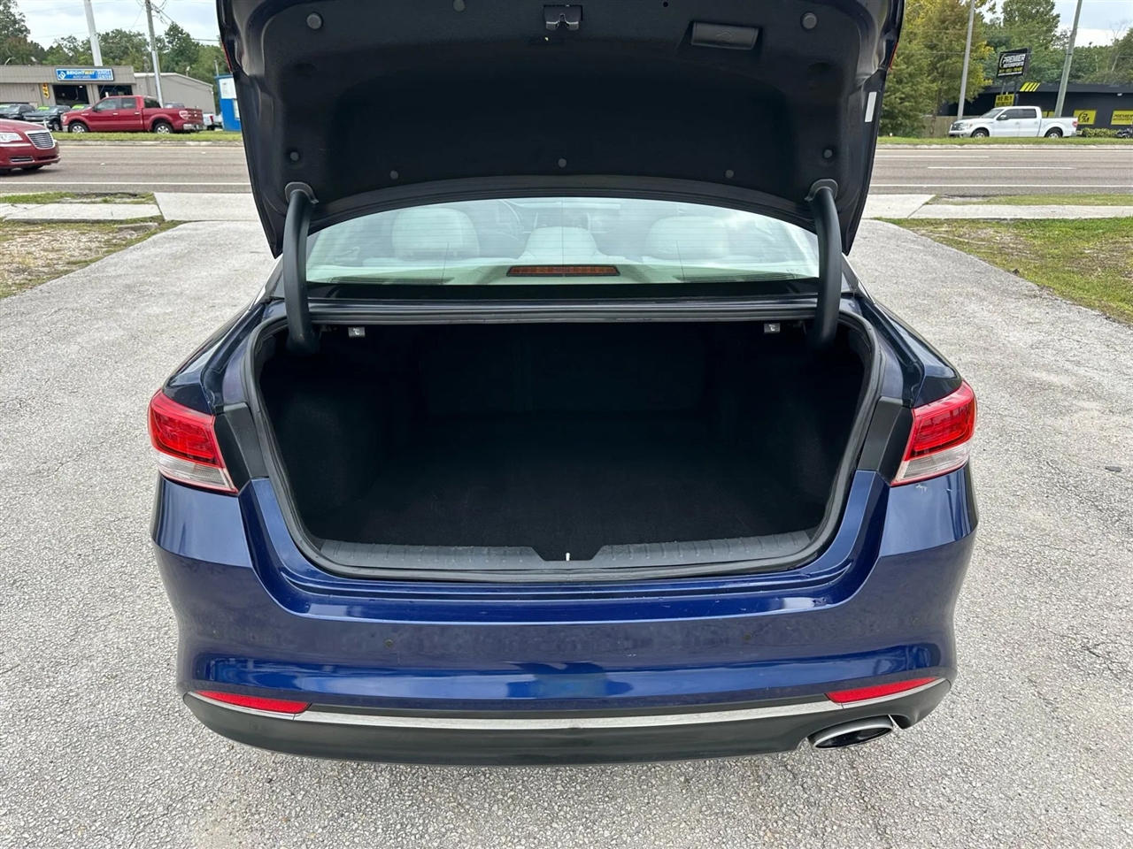 2016 Kia Optima LX photo 18