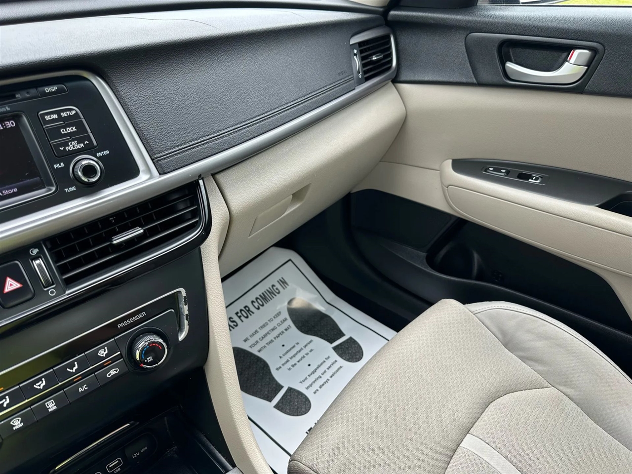 2016 Kia Optima LX photo 24