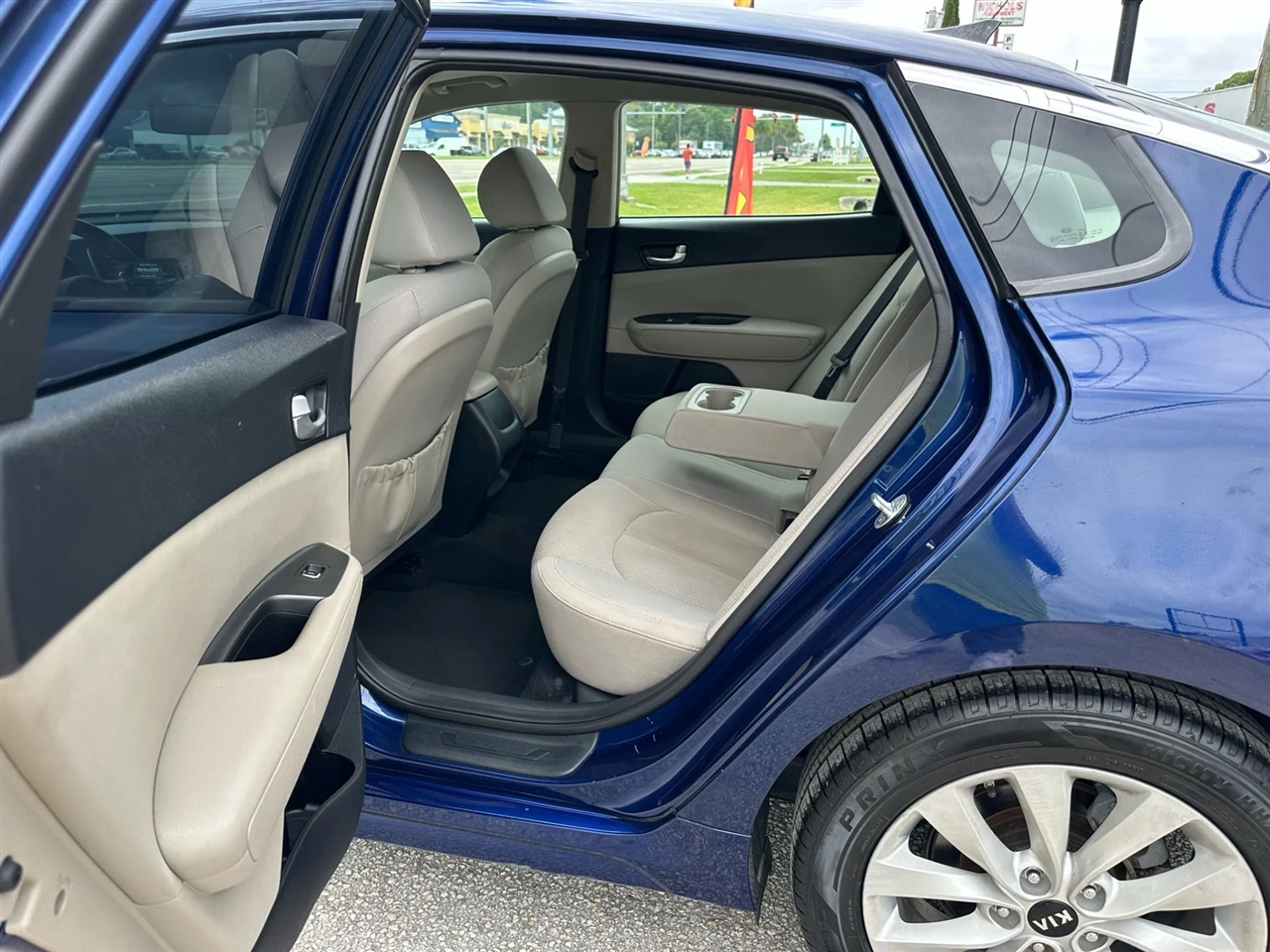 2016 Kia Optima LX photo 31