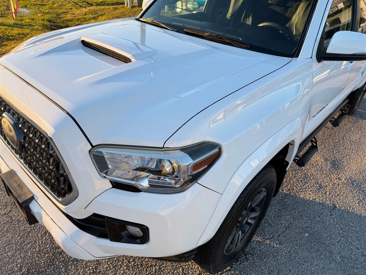 Toyota Tacoma SR5 Double Cab Long Bed V6 6AT 4WD 2019 Toyota Tacoma SR5 Double Cab Long Bed V6 6AT 4WD 2019