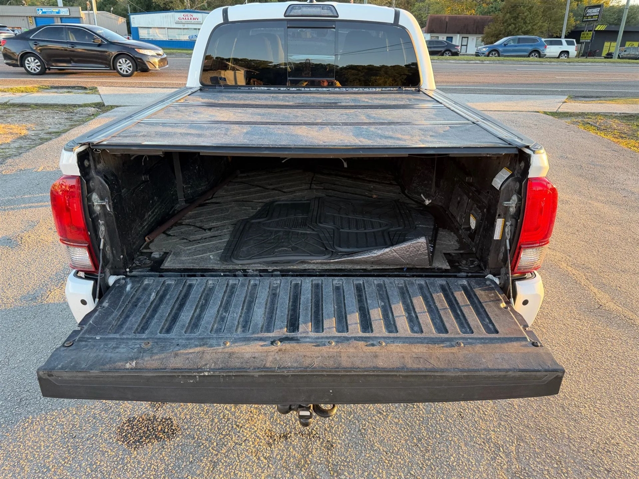 Toyota Tacoma SR5 Double Cab Long Bed V6 6AT 4WD 2019 Toyota Tacoma SR5 Double Cab Long Bed V6 6AT 4WD 2019