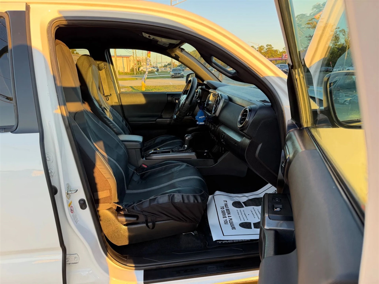 Toyota Tacoma SR5 Double Cab Long Bed V6 6AT 4WD 2019 Toyota Tacoma SR5 Double Cab Long Bed V6 6AT 4WD 2019