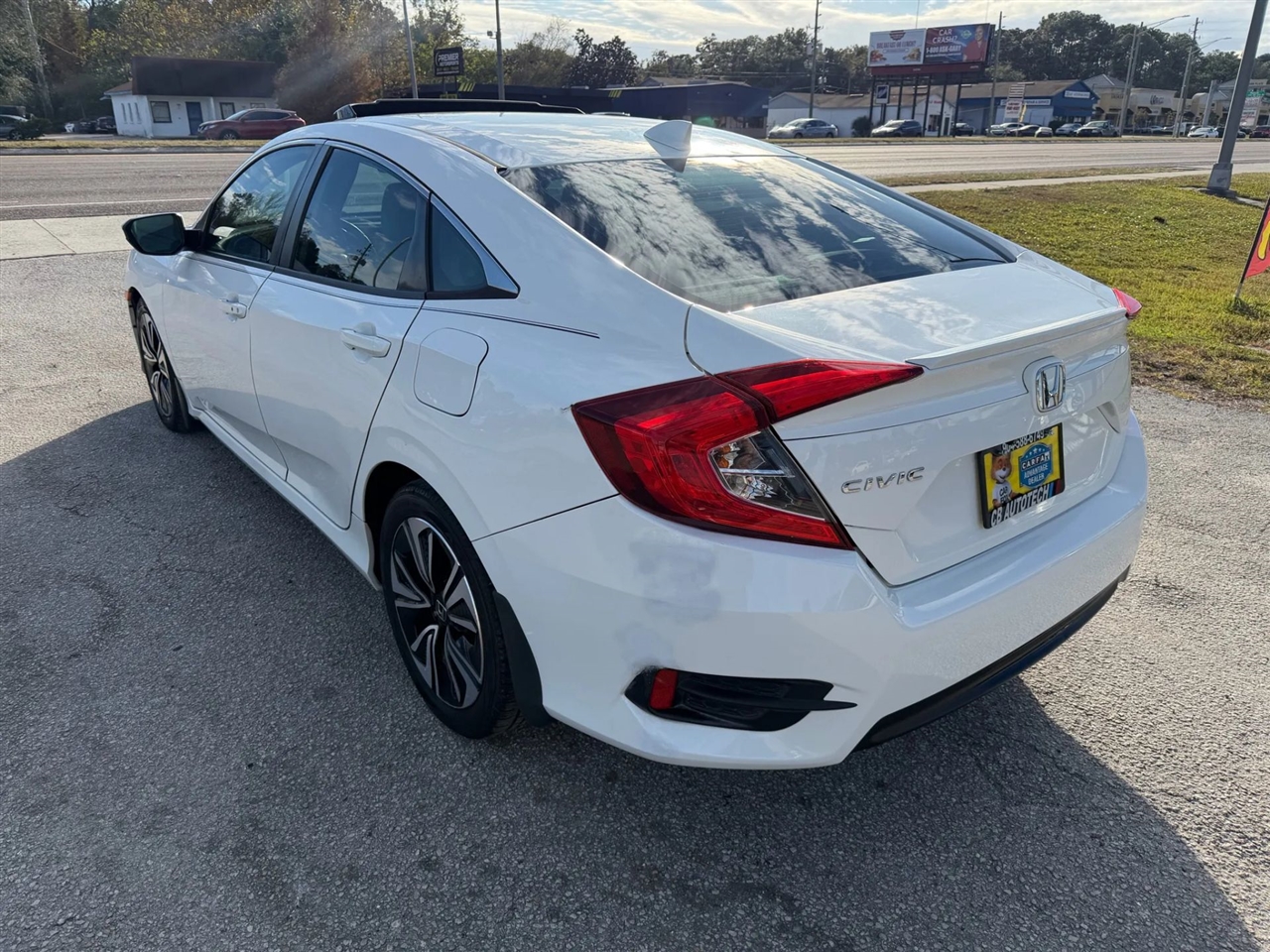 2016 Honda Civic EX-T photo 4