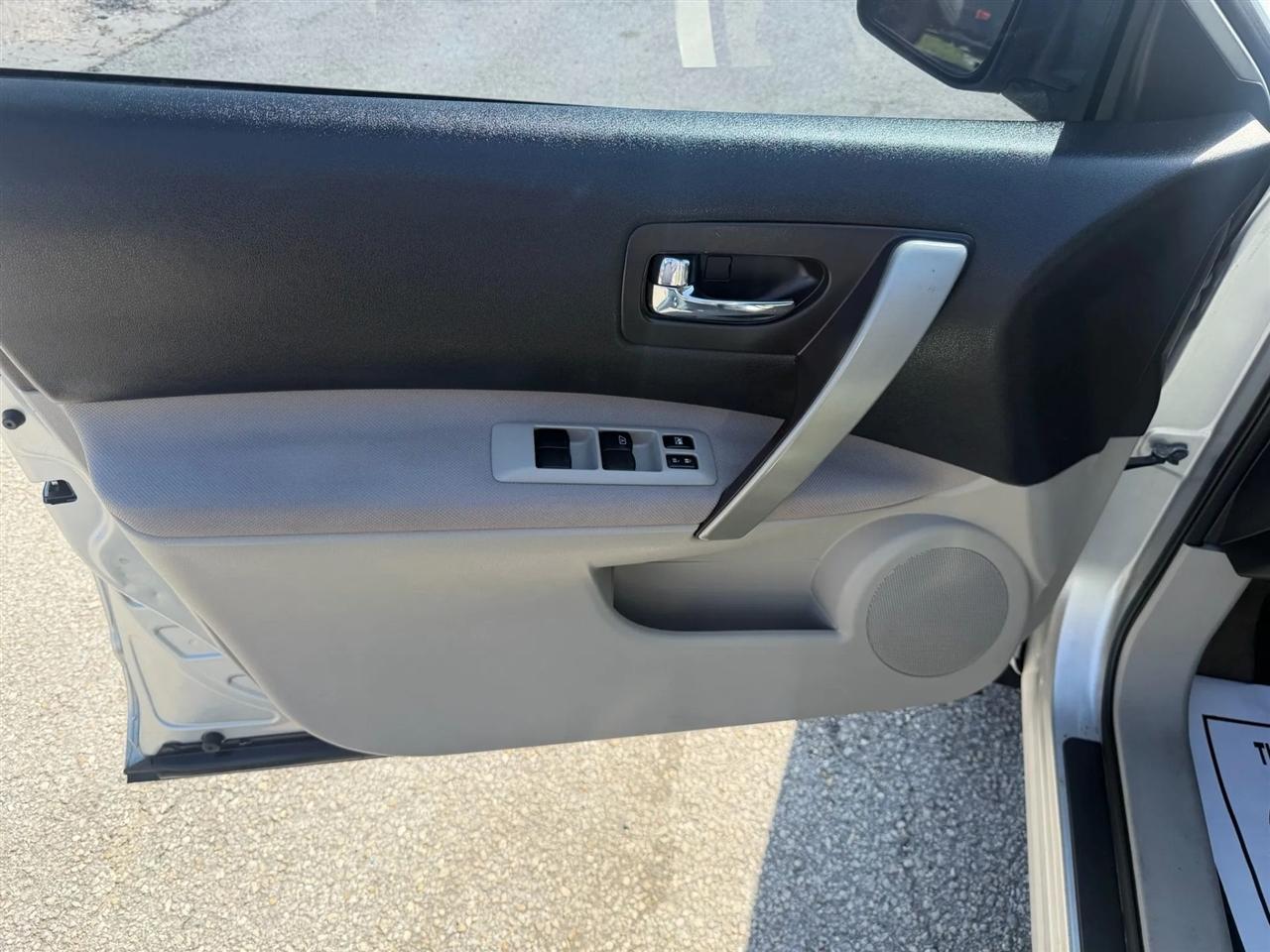 Nissan Rogue SL 2WD 2008