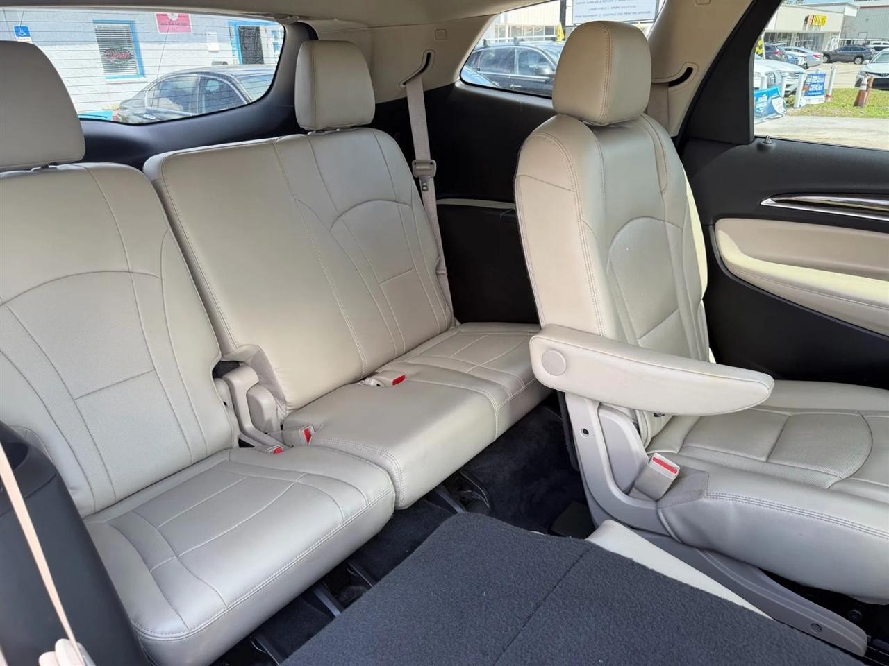 Buick Enclave Essence FWD 2019