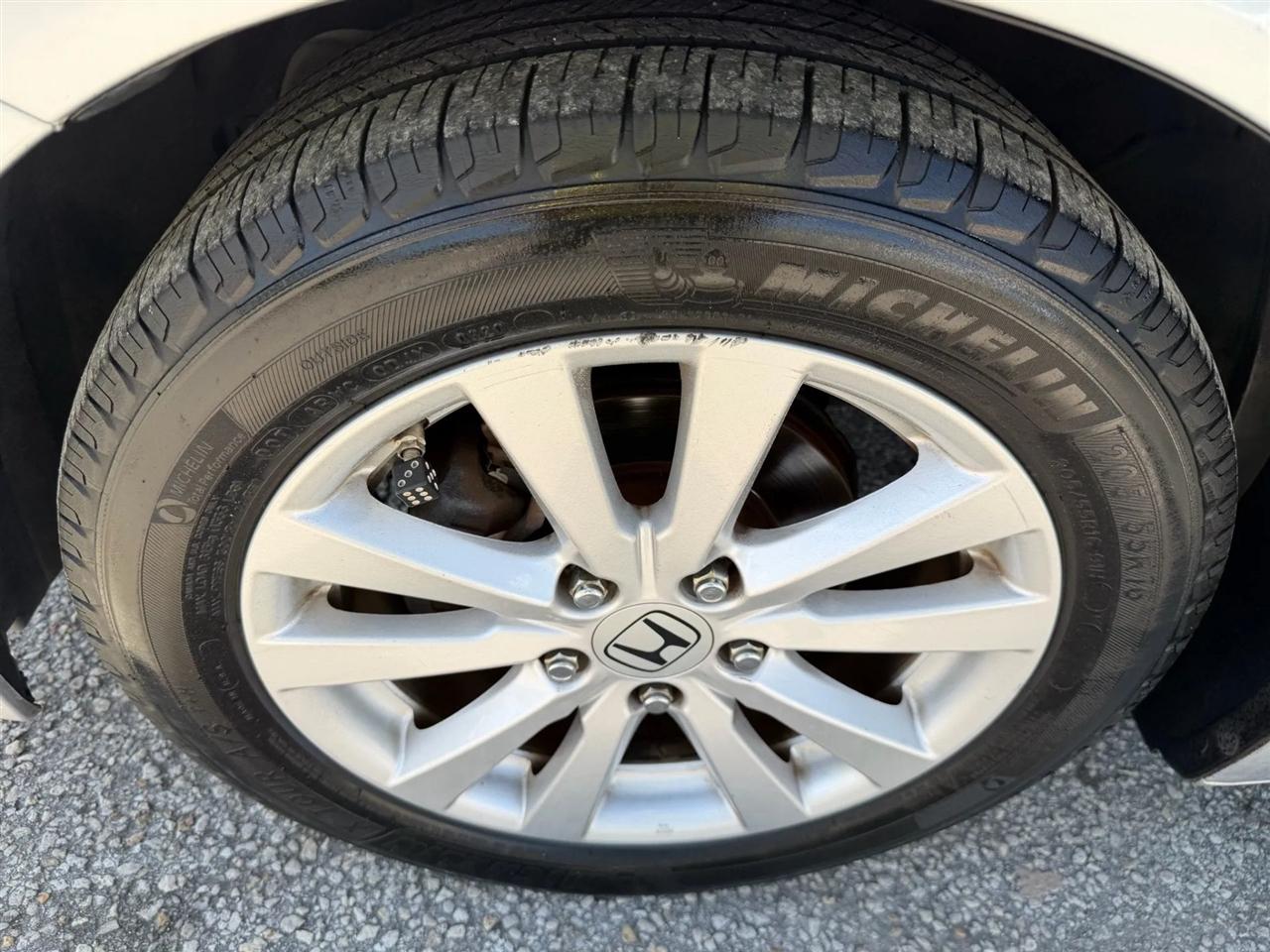 Honda Civic EX Coupe 5-Speed AT 2012